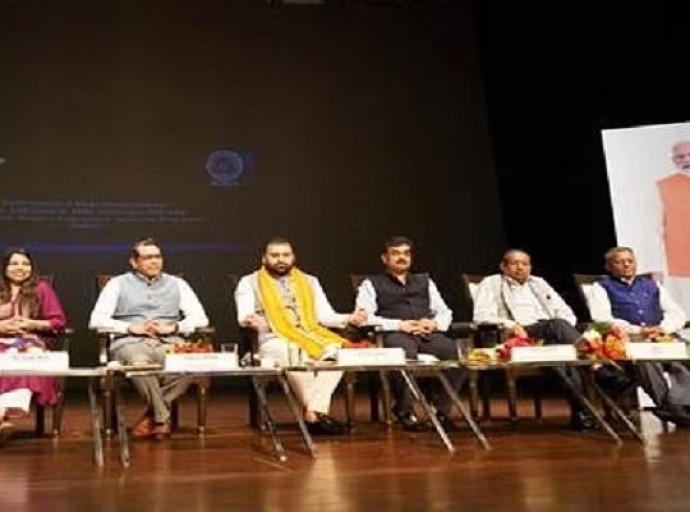 KVIC signs MoUs to modernize & promote Khadi